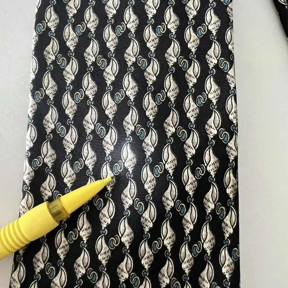 Brooks Brothers Men's Black Silk Neck Tie White Shells Made in U.S.A 58